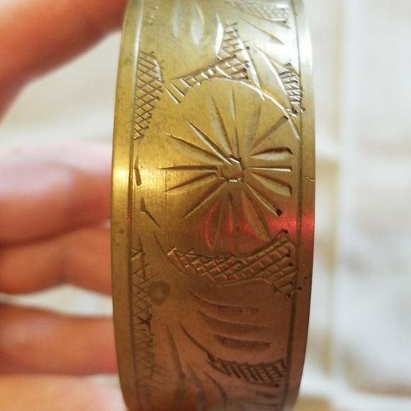 Bundle of 2 Vintage Bangle Bracelets - Picture 6 of 6